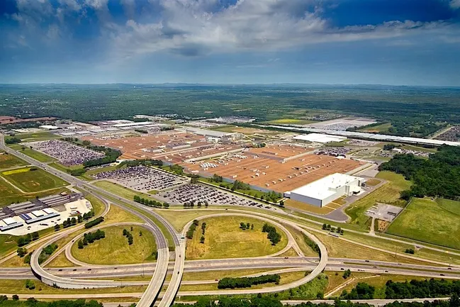 Smyrna Tennessee automotive and business district